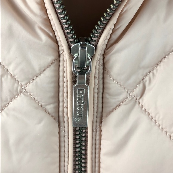 Barbour
Lorne Quilted Jacket - Picture 11 of 14